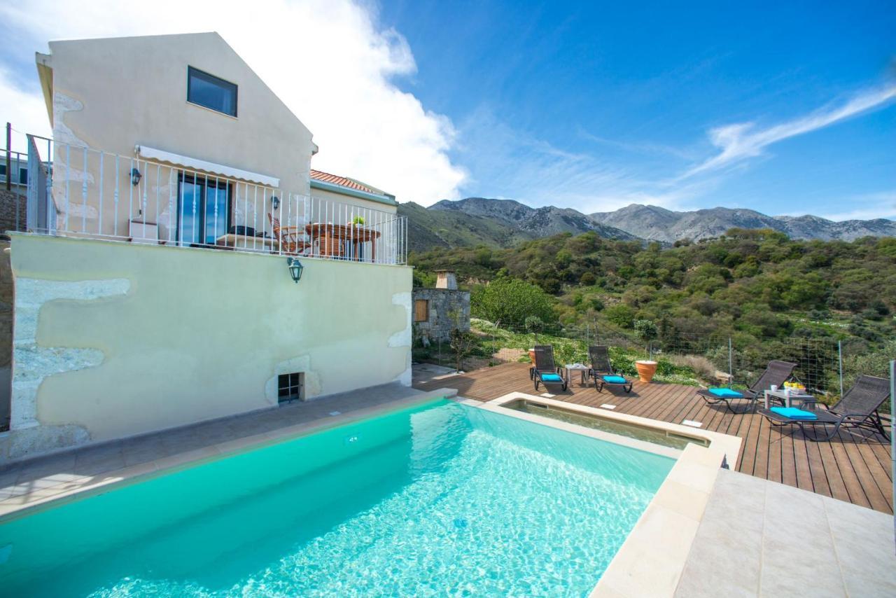 Cretan View With Heated Swimming Pool Вилла *
