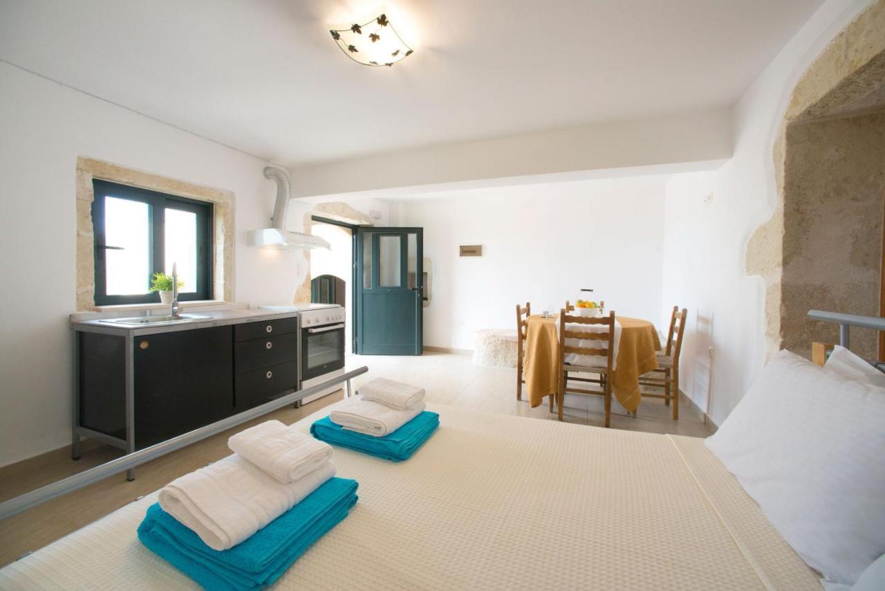 Вилла Cretan View With Heated Swimming Pool *