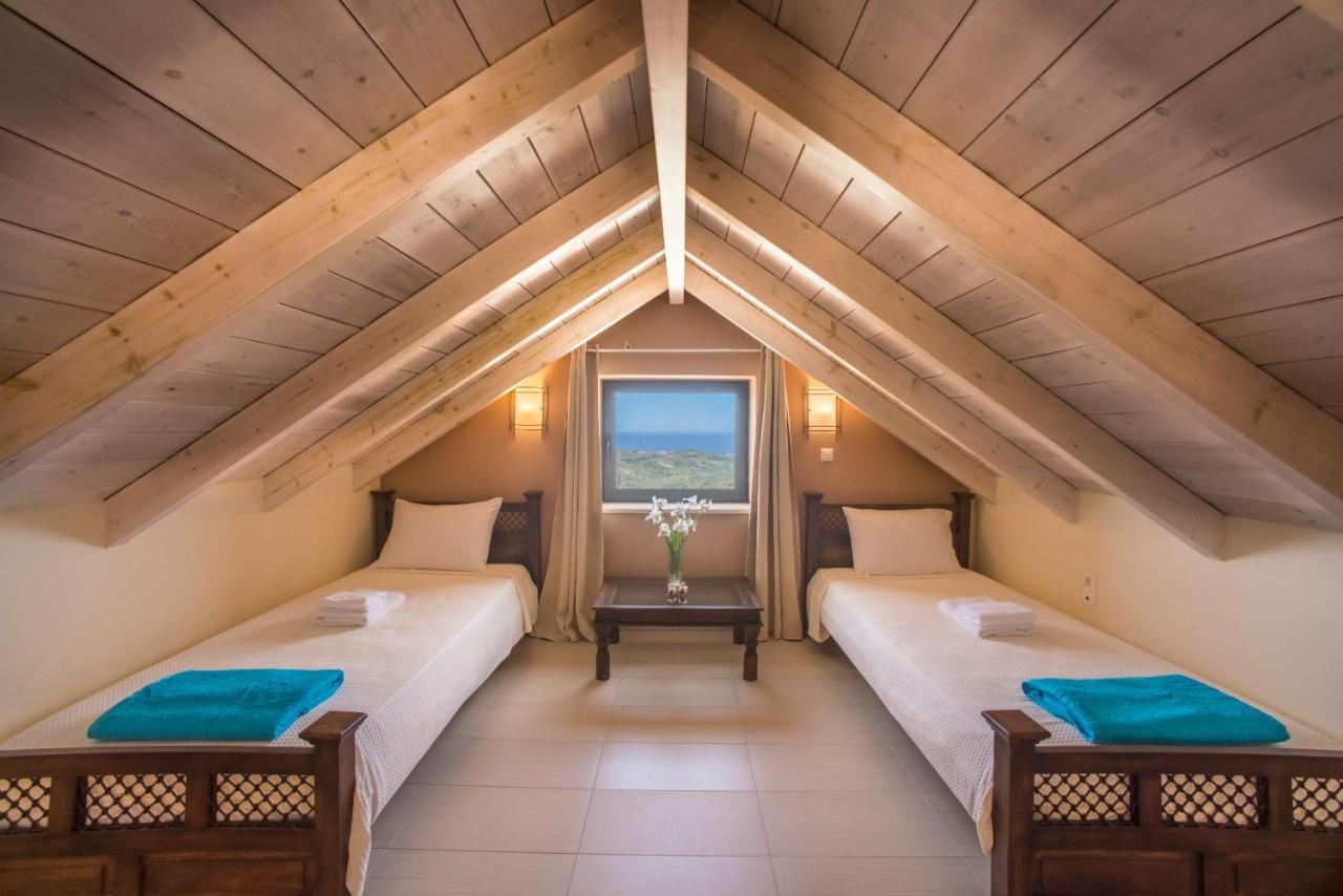 Cretan View With Heated Swimming Pool *