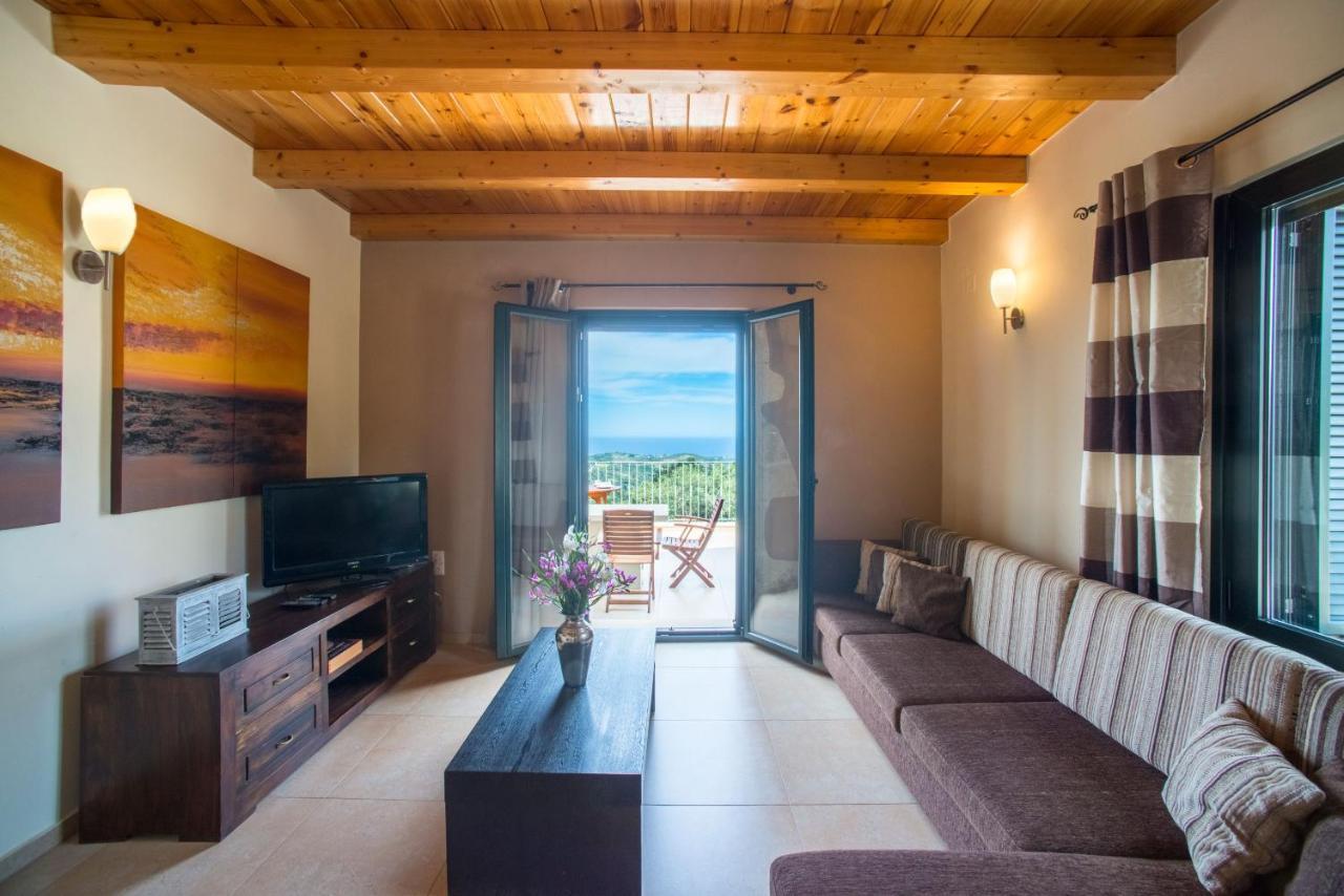 Cretan View With Heated Swimming Pool Pátima